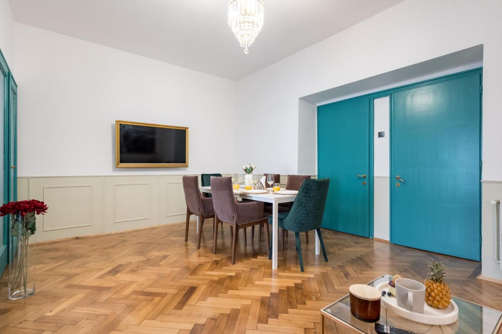 Highline Downtown Residences 6 Persons Family Apartment Bucharest Luaran gambar
