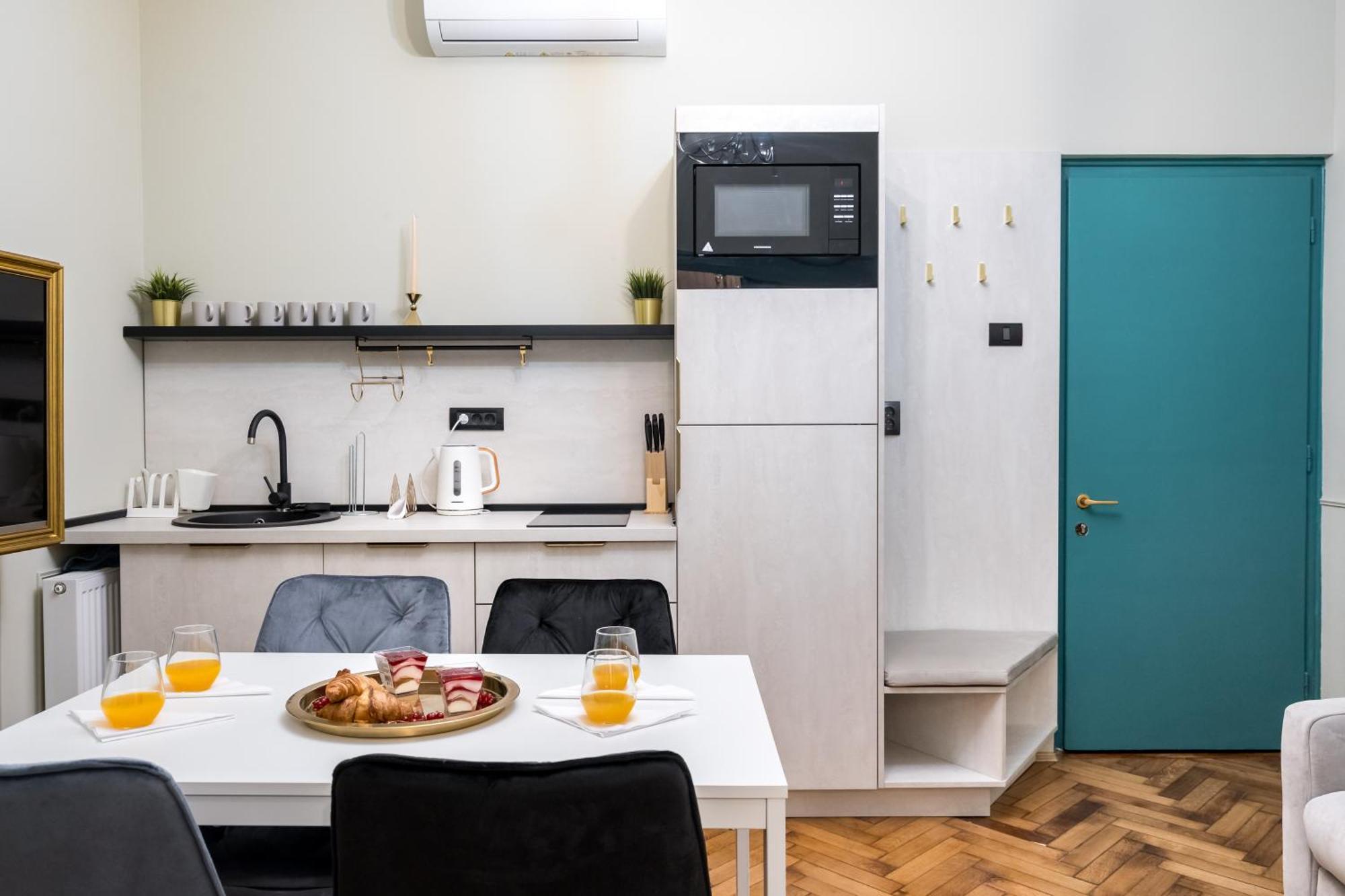 Highline Downtown Residences 6 Persons Family Apartment Bucharest Luaran gambar