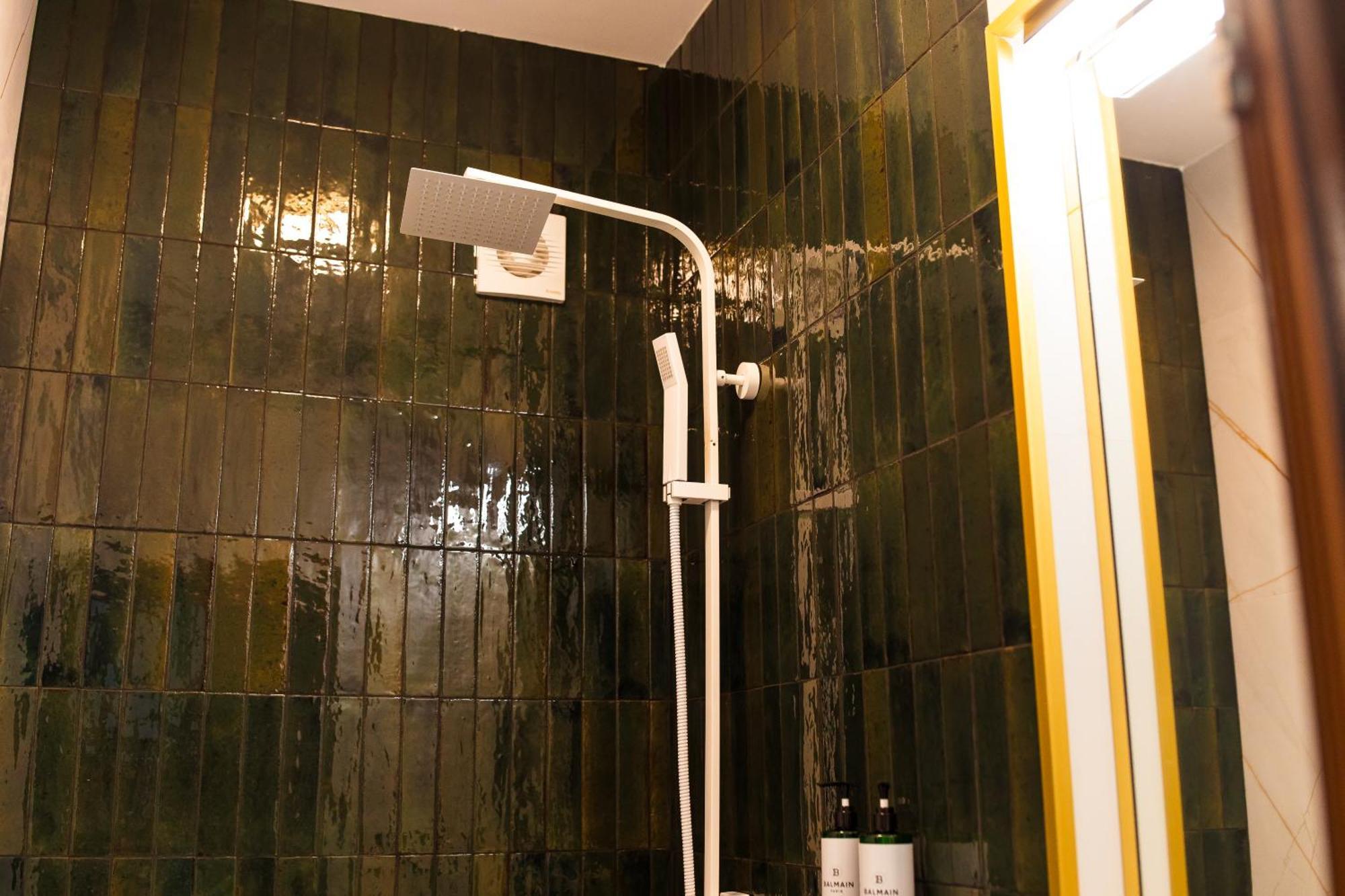 Highline Downtown Residences 6 Persons Family Apartment Bucharest Luaran gambar